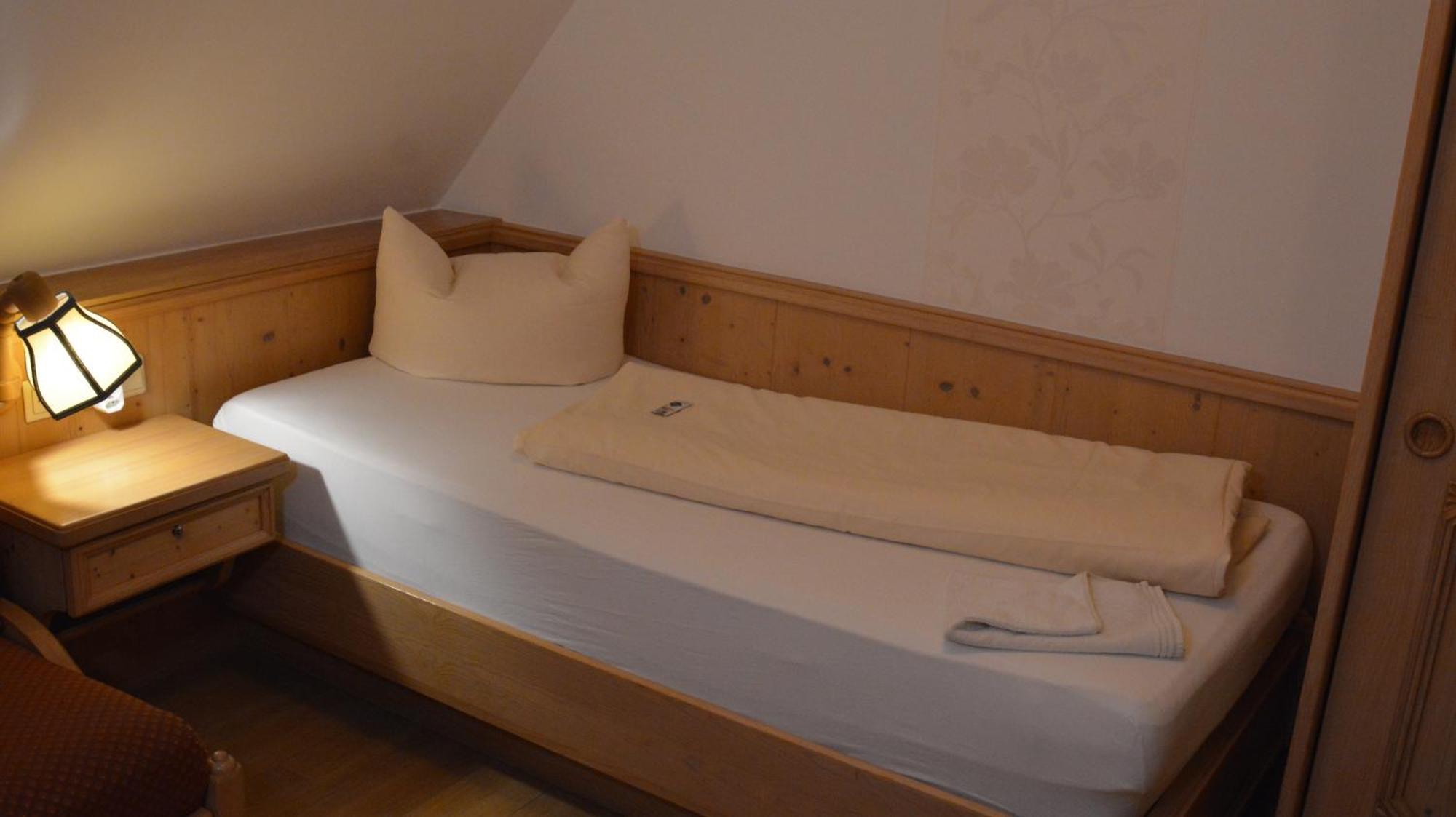 Hotel-Gasthof Zur Rose Weißenhorn Cameră foto