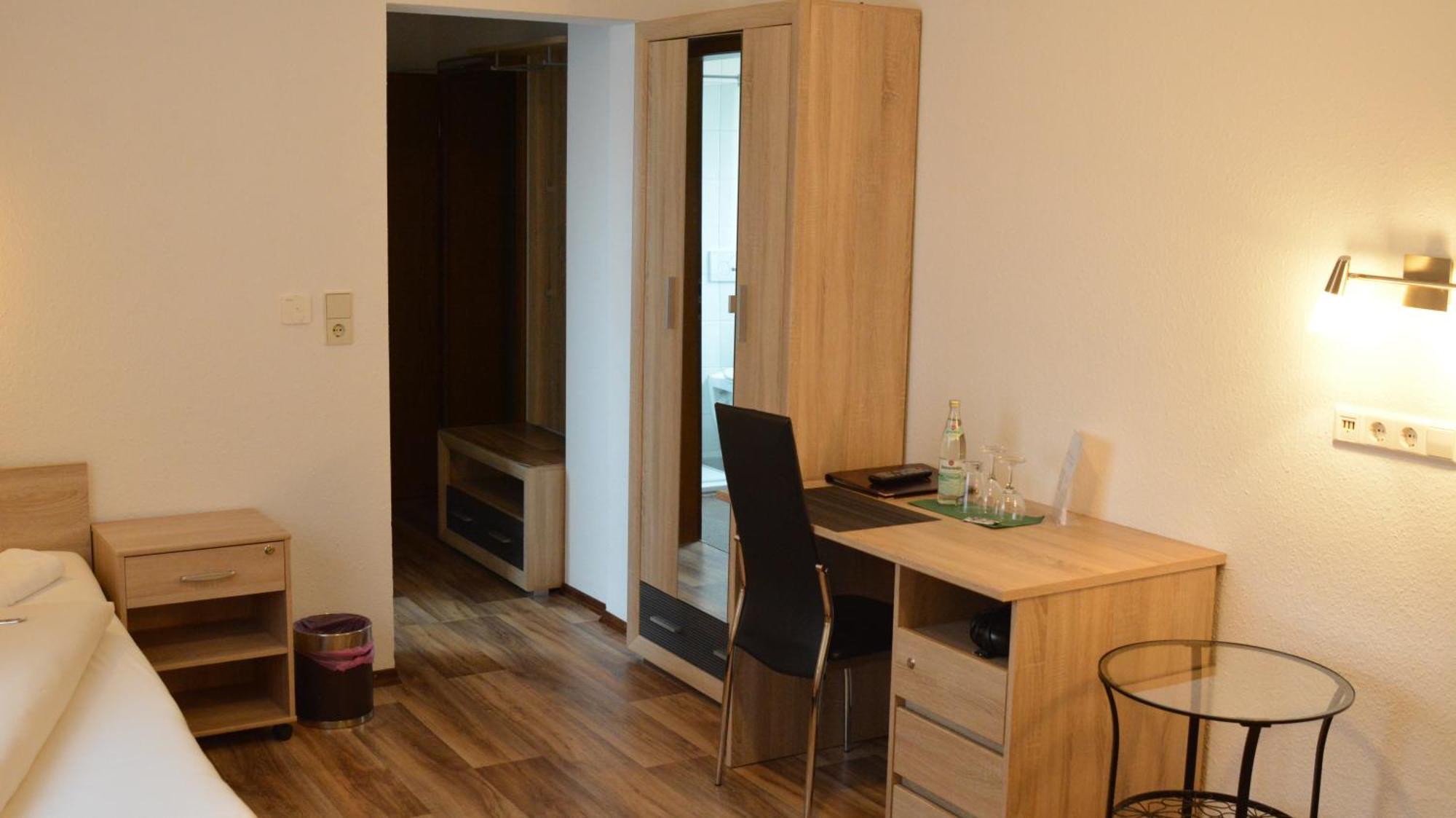 Hotel-Gasthof Zur Rose Weißenhorn Cameră foto