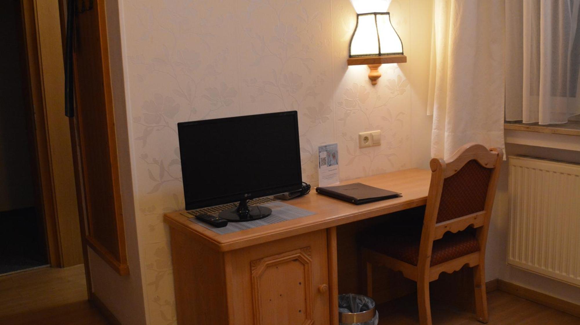 Hotel-Gasthof Zur Rose Weißenhorn Cameră foto