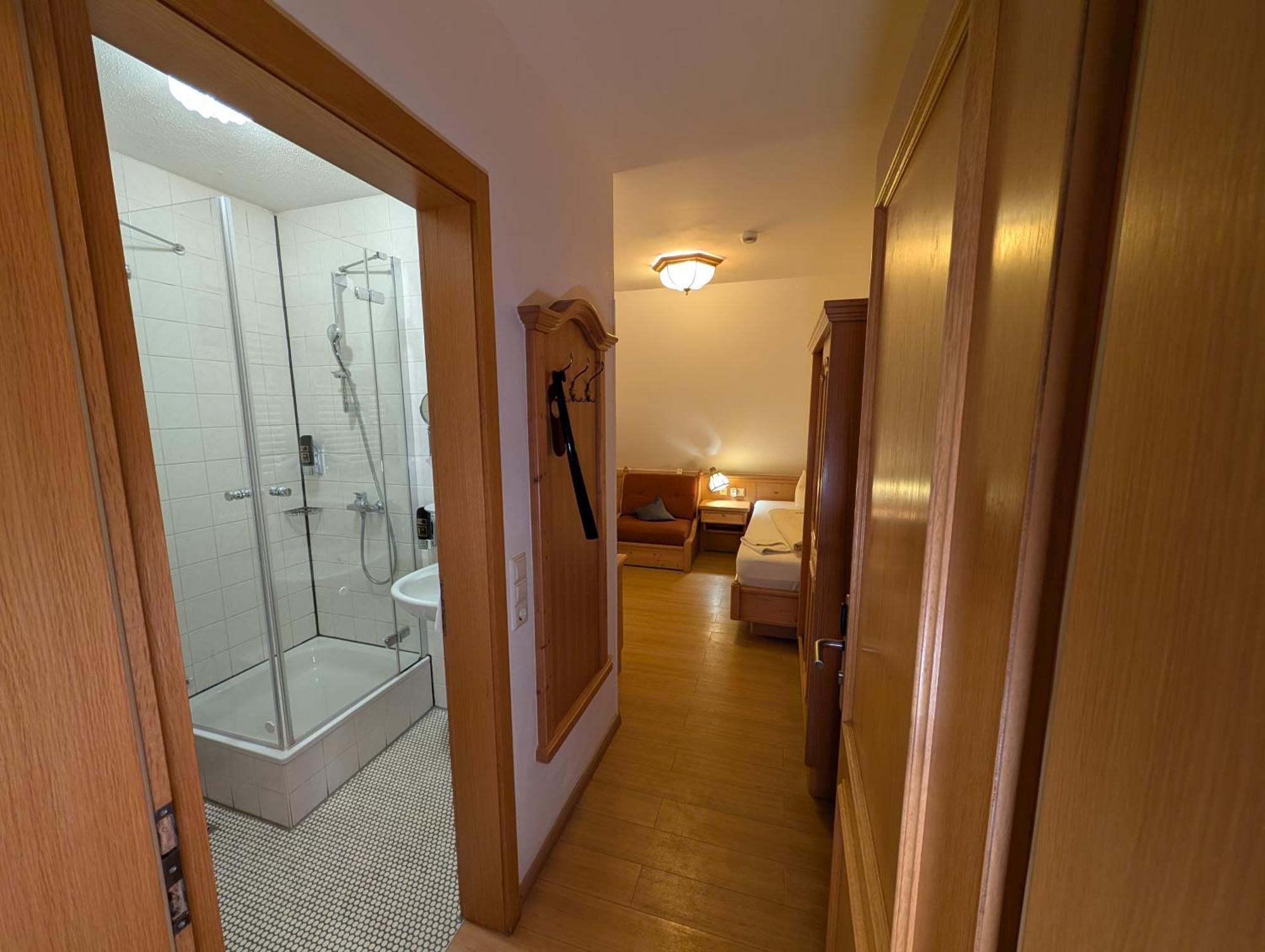 Hotel-Gasthof Zur Rose Weißenhorn Cameră foto