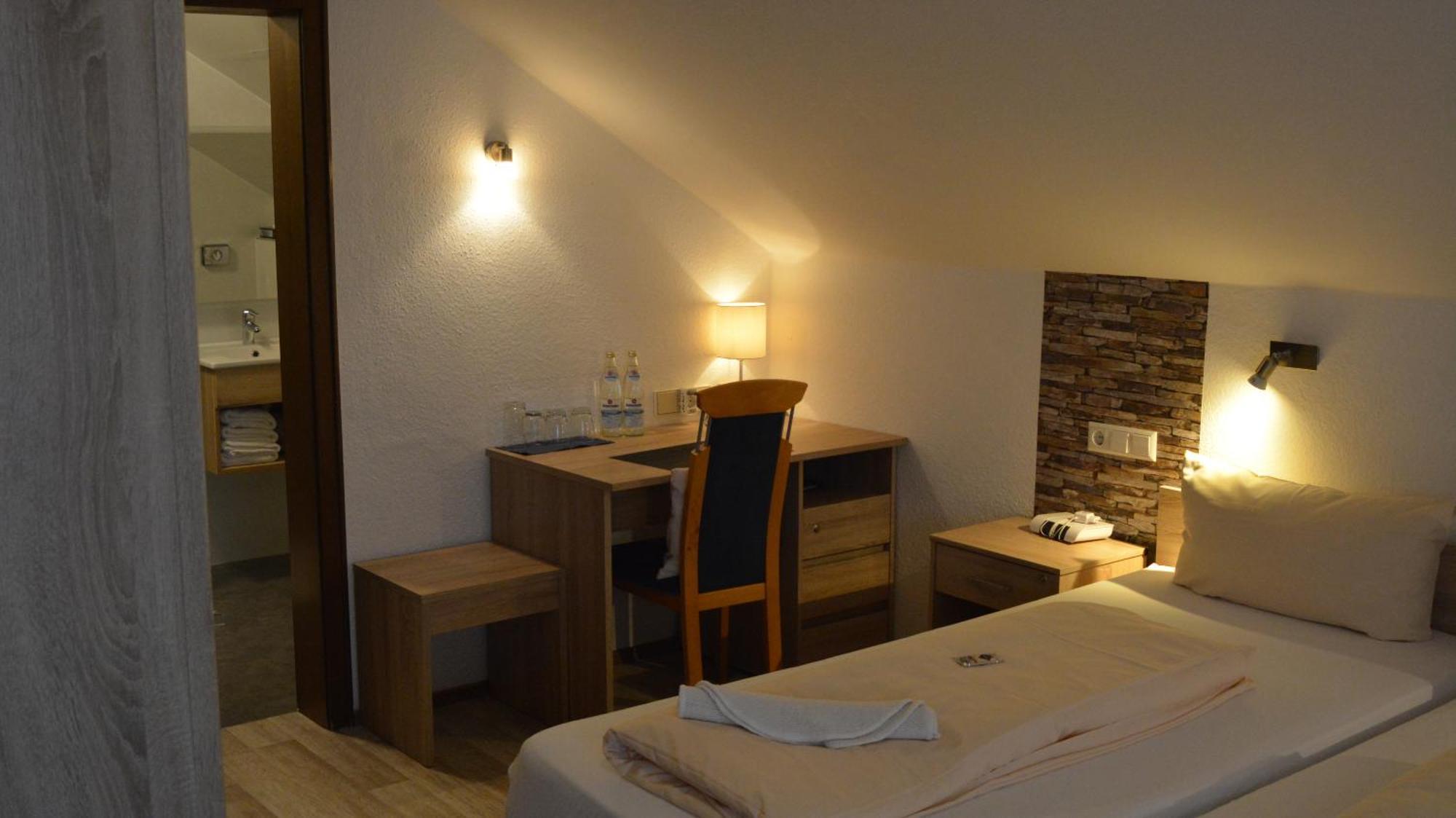 Hotel-Gasthof Zur Rose Weißenhorn Cameră foto