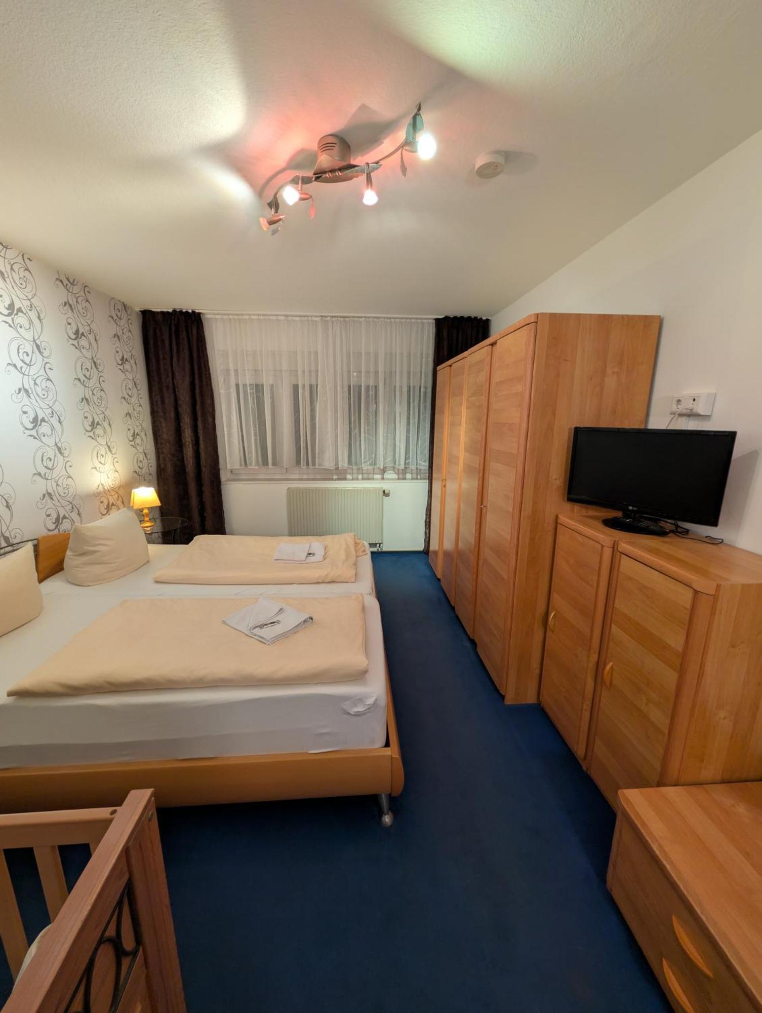 Hotel-Gasthof Zur Rose Weißenhorn Cameră foto